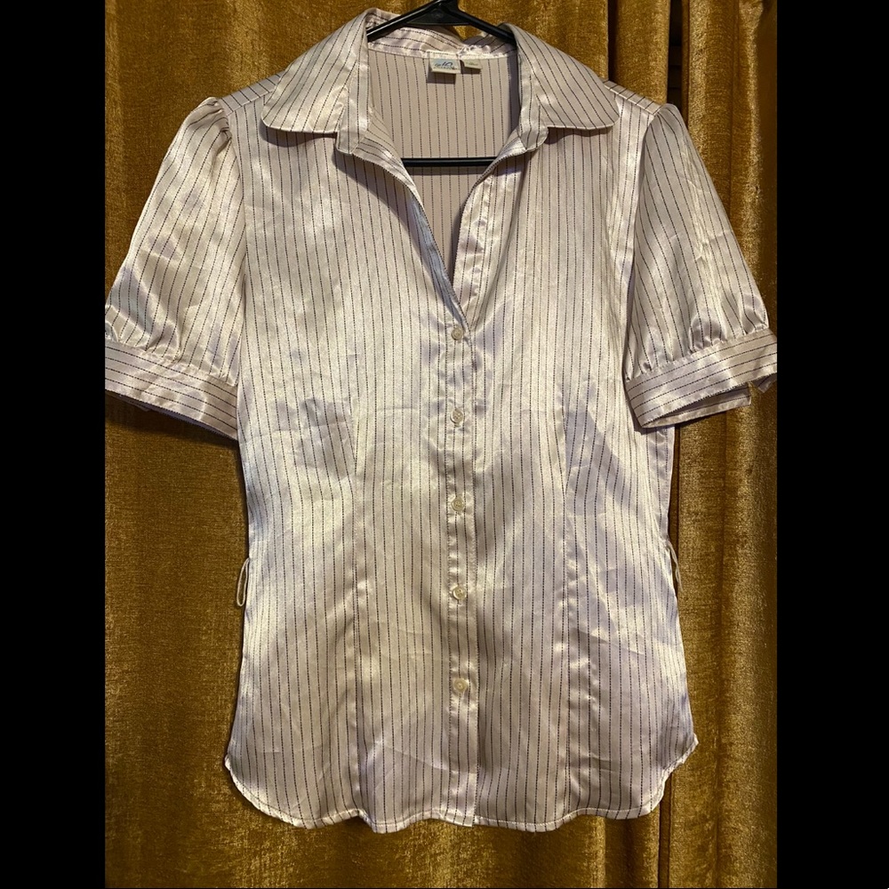 Silky pinstripe white and black button up shirt